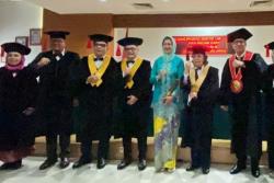 Lulus Cumlaude, Mantan Wali Kota Tangsel Airin Sandang Gelar Doktor Ilmu Hukum Unpad