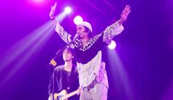 Penampilan Sheila On 7 Hibur Penggemar