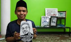 Mengintip Kerajinan Sandal Berukir Warga Desa Lerep, Ada Gambar Jokowi hingga Logo MU<