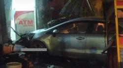 Minibus Tabrak Pedagang Martabak di Kosambi Bandung, Sopir Diduga Mabuk Miras