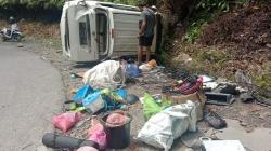 Rem Blong, Avanza Bawa 5 Pekerja Telekomunikasi asal Sulsel Terguling di Kolaka Utara