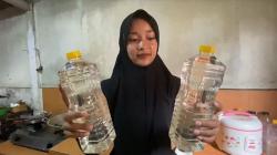 Produksi Minyak Kelapa, Warga di Banjarnegara Kebanjiran Pesanan<