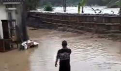  Trauma Banjir Bandang, Puluhan Warga Perumahan Dinar Indah Semarang Mengungsi