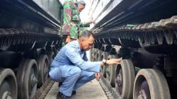 Begini Pengecekan Tank Amfibi Sebelum Diterjunkan ke Medan Tempur
