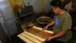 Dampak Minyak Goreng Curah Langka, Industri Kue Rumahan Kurangi Produksi