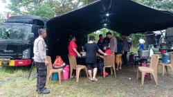 Brimob Polda Sulut Dirikan Dapur Lapangan, Sediakan Makanan Siap Saji dan Air Bersih