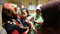 Sumenep Ditetapkan KLB Campak usai 17 Orang Tewas, Khofifah Distribusikan Vaksin<