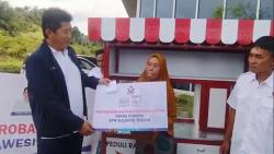 Perindo Sulteng Serahkan Gerobak dan Modal Usaha untuk Emak-Emak Penjual Gorengan