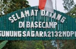 Usai Selfie, Pendaki Asal Temanggung Tewas di Gunung Sagara Garut<
