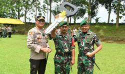  Tangkap DPO Polda Jateng, Babinsa Sumpiah Dapat Penghargaan Sepeda Motor 