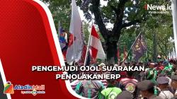 Blokade Jalan Medan Merdeka Selatan, Ratusan Pengemudi Ojol Suarakan Penolakan ERP di Depan Balai Kota