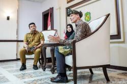   Belanda Tawarkan Penanganan Sampah ke Pemkot Medan, Begini Kata Bobby Nasution