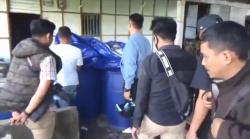 Polisi Gerebek Penimbunan BBM Bersubsidi di Gowa, 3 Ton Solar Disita<