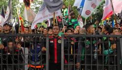Tolak ERP, Ratusan Driver Ojek Online Datangi Balai Kota Jakarta