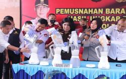 Polda Sumsel Musnahkan 23,4 Kg Sabu dengan Cara Diblender dan Dicampur Deterjen <