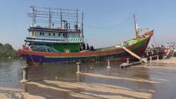Cegah Pendangkalan Muara Sungai, Pemkot Pekalongan-BBWS Datangkan Kapal Keruk<