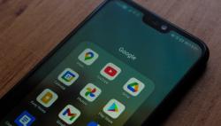 8 Aplikasi Android yang Dilarang Google, Ada yang Pernah Kamu Download? 