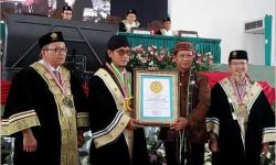 Ujian Skripsi Gus Miftah di Unissula Ciptakan Rekor Disaksikan Ribuan Orang<