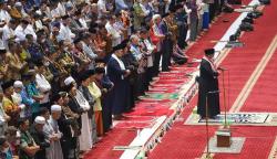 Ribuan Umat Muslim Salat Gaib di Masjid Istiqlal Doakan Korban Gempa Turki-Suriah