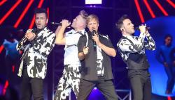 Westlife Ajak Penggemar Bernyanyi, ICE BSD Menggema