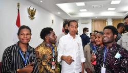 Jokowi Berdiskusi dengan Anak Muda Aceh, Janji Bangun Rumah Kreatif
