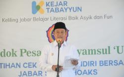 Jabar Galang Kalangan Pesantren Perangi Bahaya Hoaks yang Beredar di Medsos