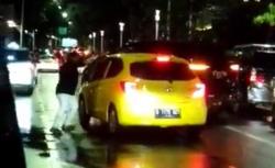 6 Fakta Pengemudi Fortuner Rusak Mobil Brio di Jaksel, Nomor 5 Korban Bawa Penumpang