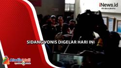 Ferdy Sambo Tiba di PN Jakarta Selatan, Bungkam saat Disapa Wartawan