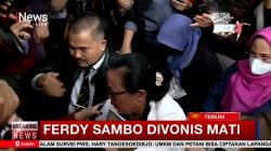 Momen Ibu Brigadir J Berpelukan Saksikan Ferdy Sambo Divonis Mati