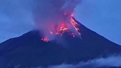 PVMBG Minta Warga Patuhi Radius Bahaya Gunung Karangetang