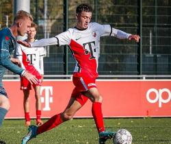 Pemain Keturunan Indonesia Ivar Jenner Starter, Jong Utrecht Gagal Libas PEC Zwolle