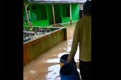 3 Sekolah di Gunungkidul Terendam Banjir, Siswa Belajar secara Online