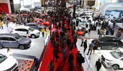 Ribuan Pengunjung Padati Pembukaan Pameran Otomotif IIMS 2023