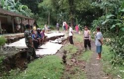 Cuaca Ekstrem, Sejumlah Titik di Gunungkidul Terendam Banjir dan Longsor