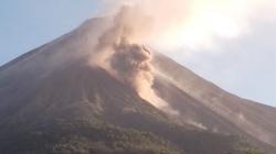 Aktivitas Gunung Karangetang Meningkat, Luncuran Lava Belum Berhenti