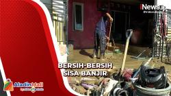 Banjir Surut, Warga Demak Bersihkan Rumah dari Endapan Lumpur