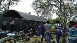 Meninggal Tak Wajar, Jasad Warga Ngawi Dibongkar Polisi usai 2 Hari Pemakaman