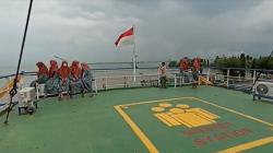 Keseruan Anak Yatim Piatu Berwisata ke KMP Kalibodri di Pelabuhan Kendal