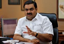 Miliarder India Bangun Pembangkit EBT Terbesar di Dunia, Luasnya 5 Kali Paris