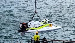 Melihat Kesibukan Kru F1 Powerboat di Danau Toba