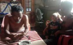  Kisah Suku Anak Dalam Ternyata Belanja Online, Barang yang Dibeli Tidak Sembarangan