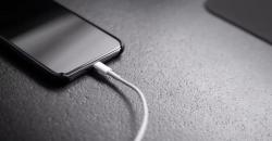 Cara Memperbaiki Konektor HP yang Rusak