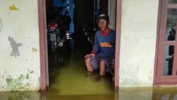1 Bulan Terendam Banjir, Warga di Lamongan Mulai Terserang Gatal dan Diare <