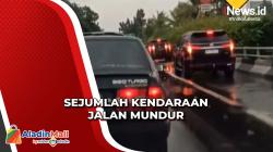 Viral! Akibat Bus Mogok, Kendaraan di Jakarta Timur Berjalan Mundur di Busway