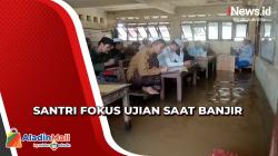 Banjir Rendam Pondok Pesantren di Banjar, Santri Tetap Fokus Ujian di Atas Air