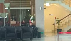 Penampakan Rafael Alun Tiba di KPK Pakai Jaket Hitam Tanpa Pendamping