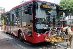Bus Bisa Dipantau dari GPS, PO Trans Semanggi Bikin Orang Kaya Surabaya Naik Angkutan Umum