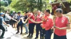 Ular Piton 6 Meter Mangsa Kambing Warga Dievakuasi Petugas Damkar<