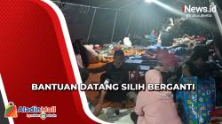 Menengok Aktivitas Pengungsi Korban Kebakaran Depo Pertamina di Malam Hari