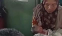 Dramatis, Ibu Melahirkan Bayi dalam Kamar Mandi Kapal yang Berlayar ke Bengkalis